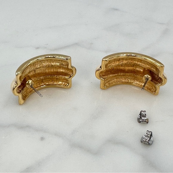 Vintage Monet Pierced Earrings 80s 90s Signed Half Hoops Black and Cream Enamel - Picture 8 of 10